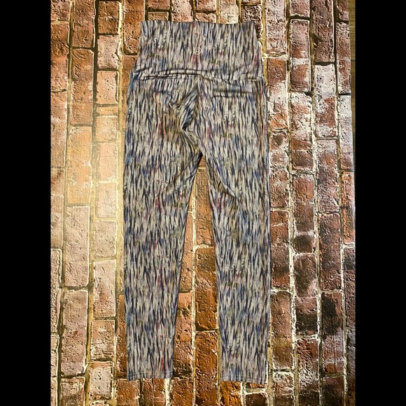 EUC Emily Hsu Pure Barre Women's Watercolor Leggings High Waist SZ M - Picture 8 of 10